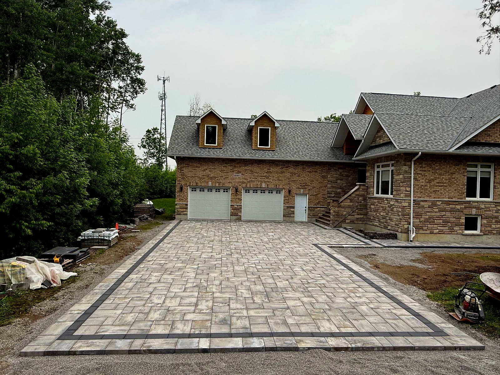 Interlocking Driveways and Patios in Vaughan, Toronto & Richmond Hill: A Complete Homeowner Guide